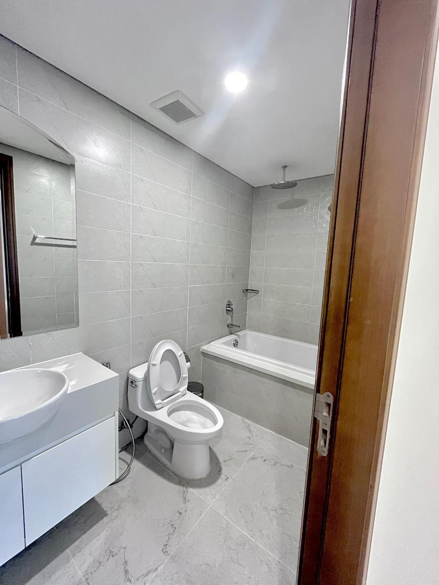 Vinhomes Luxury At Binh Thanh - Luna Landmark Apartment *