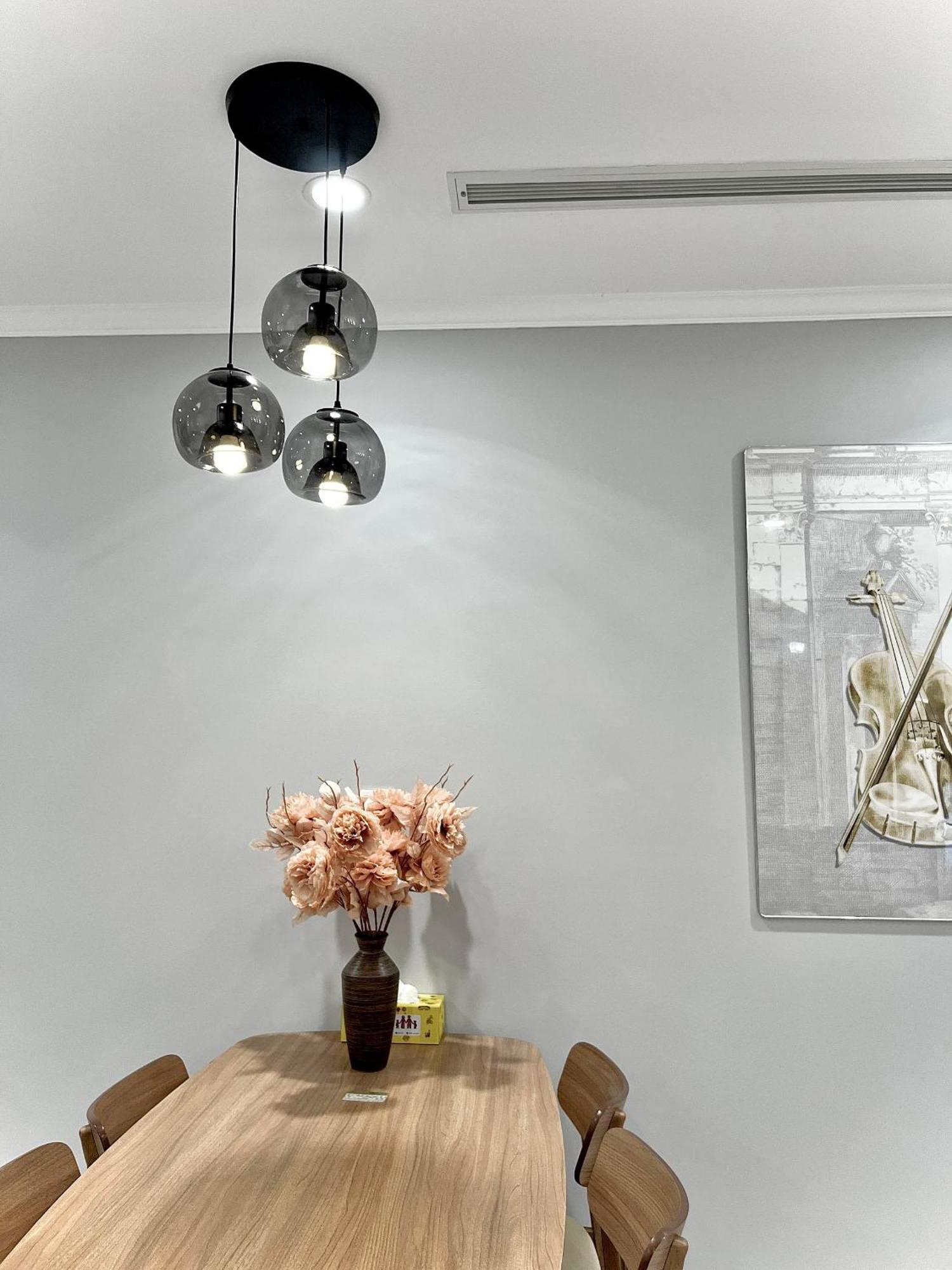 Vinhomes Luxury At Binh Thanh - Luna Landmark Apartment *